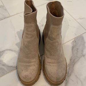 Steve Madden ivory ankle boot